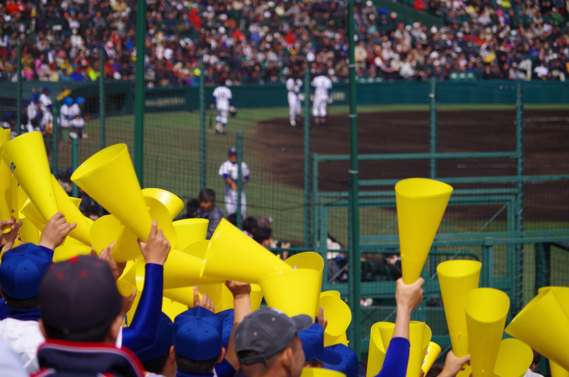 甲子園の土、純日本製だと思っていたら中国の土が混ざっているみたい。